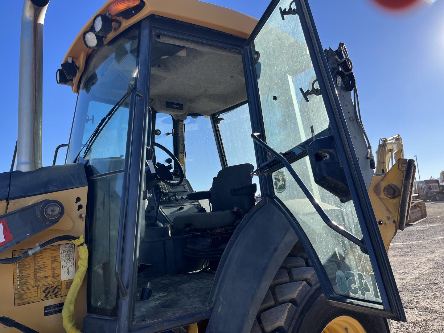 ./imagenes/INVOICE/2019/17303/RETROEXCAVADORA JOHN DEERE 310SK (58).JPG